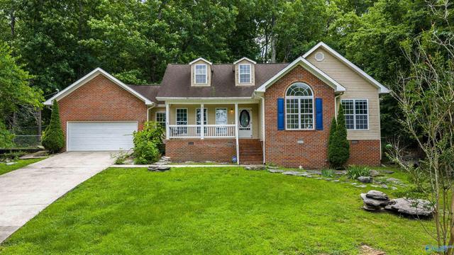 6353 Cardinal Ln, Fort Payne, AL 35967