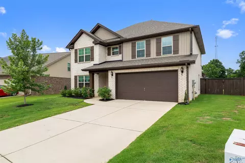 217 Shubert Dr, Hazel Green, AL 35750