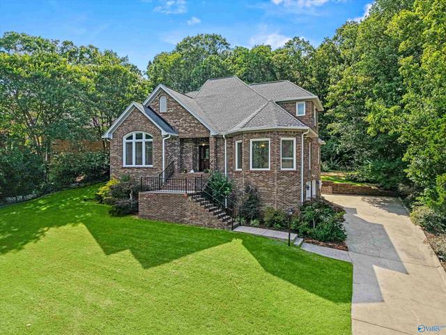 10021 Windy Wood Dr, Huntsville, AL 35803