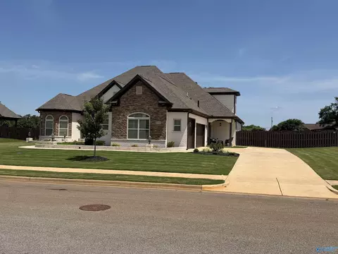 20727 Lakewood Dr, Athens, AL 35611