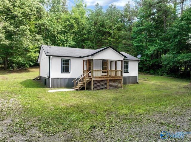 371 Bristow Cove Rd, Boaz, AL 35956