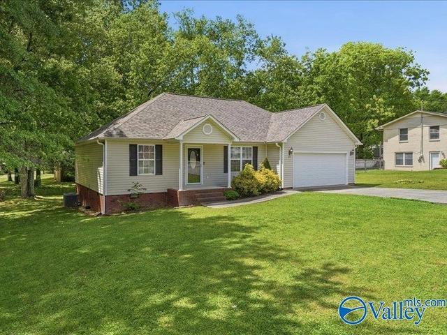 227 11th Pl, Arab, AL 35016