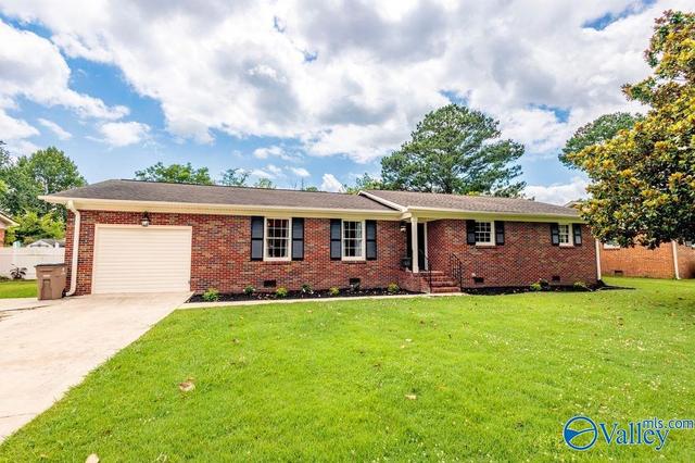 1921 Azalea Cir, Decatur, AL 35601