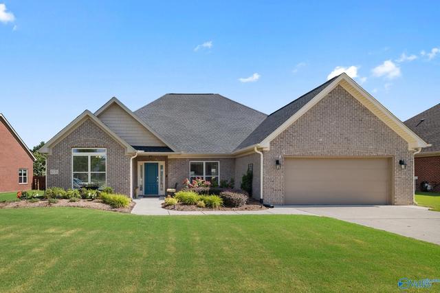 6735 Mceachern Ln, Owens Cross Roads, AL 35763