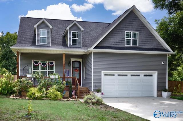 699 S Kyle St, Scottsboro, AL 35768