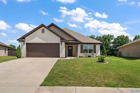 124 Varina Dr, Owens Cross Roads, AL 35763