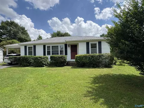 306 Nixon St, Albertville, AL 35950