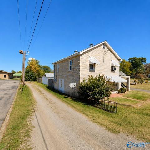 105 Habbler St, Sheffield, AL 35660