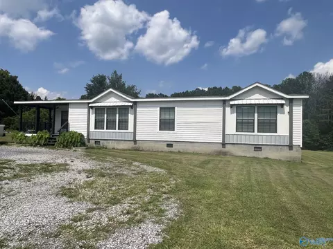 10470 Union Grove Rd, Union Grove, AL 35175
