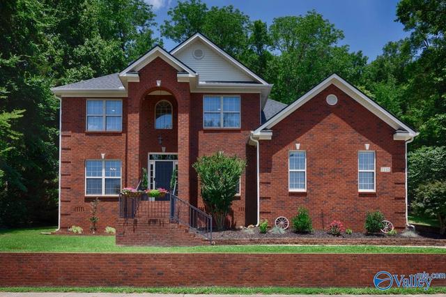 7115 Pale Dawn Pl, Owens Cross Roads, AL 35763