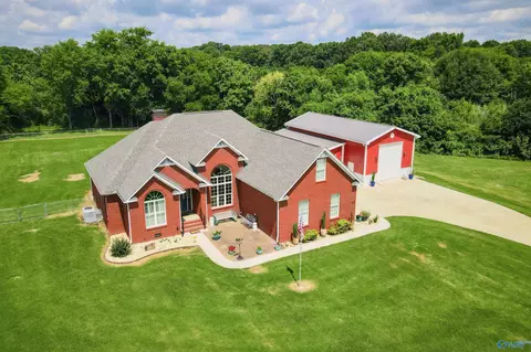 50 Helen Dr, Hartselle, AL 35640