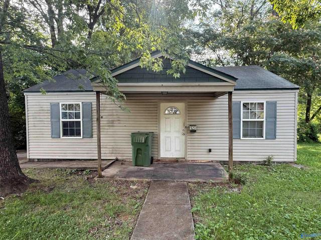 920 Fairway Dr, Huntsville, AL 35816