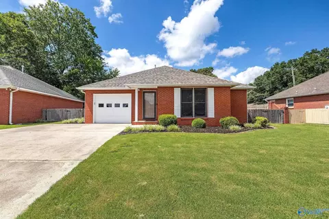 44 Cedar Brook St, Moulton, AL 35650