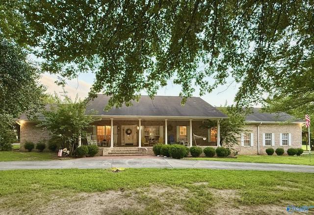 920 Wolf Creek Rd, Albertville, AL 35951