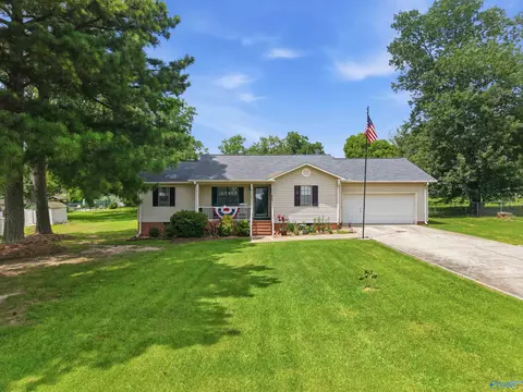 815 Nelson Rd, Albertville, AL 35950