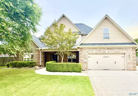 2311 Amberly Ln, Decatur, AL 35603
