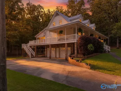 2541 16th St, Calera, AL 35040