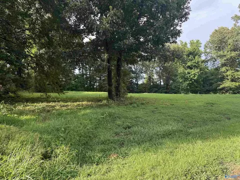 01 Whispering Hills Cir, Hartselle, AL 35640