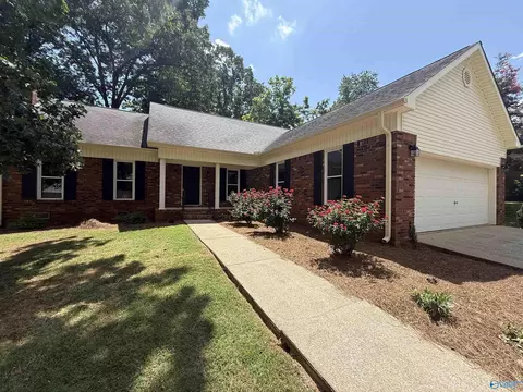115 Shelley Ln, Florence, AL 35633