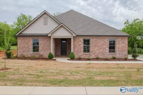 21742 Hemlock Dr, Athens, AL 35613