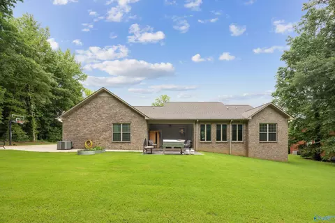 12795 Lookingbill Ln, Athens, AL 35611