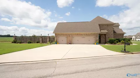 11 Tower St, Trinity, AL 35673 photo 8