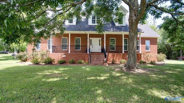 102 Rockhaven Dr, Guntersville, AL 35976