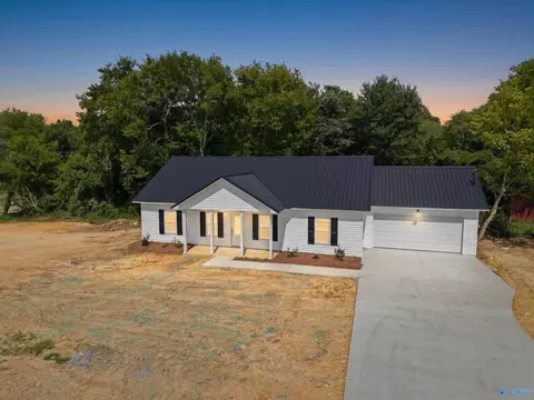 260 Carrington Ln, Albertville, AL 35950
