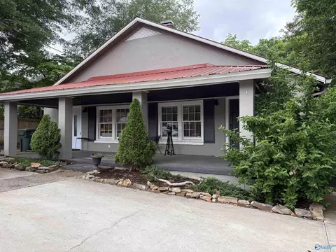 604 Scott St, Scottsboro, AL 35768