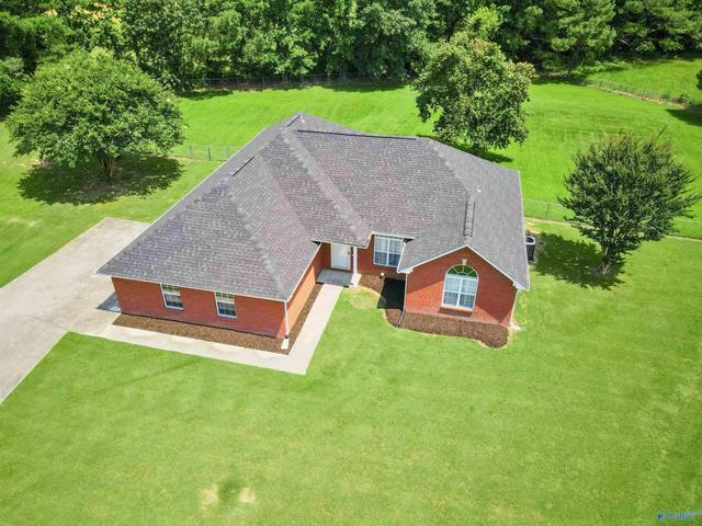 107 Kaylee Loop Rd, Hartselle, AL 35640