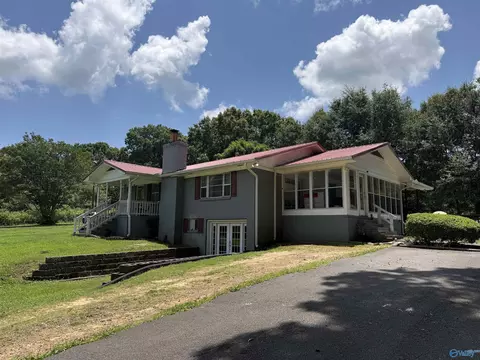 3193 Georgia Mountain Rd, Guntersville, AL 35976