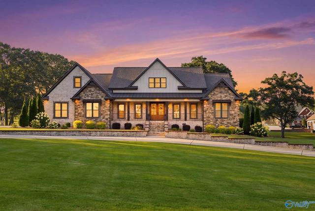 141 Damaris Dr, Albertville, AL 35950