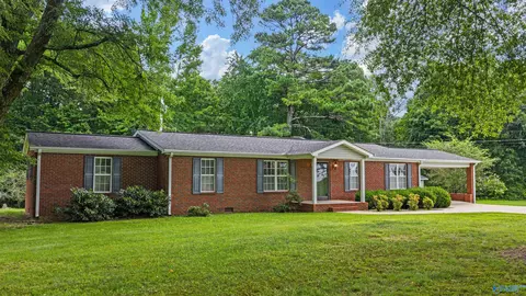 5801 Oakhill Rd, Fort Payne, AL 35967