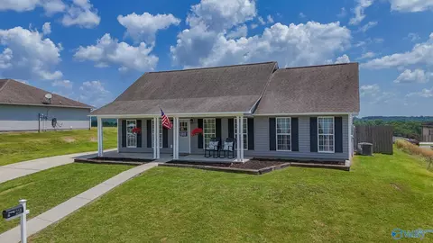 218 White Oak Cir, Cullman, AL 35057