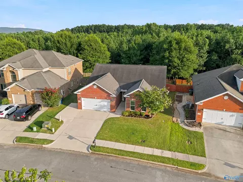 15112 Lakeside Trl, Huntsville, AL 35803