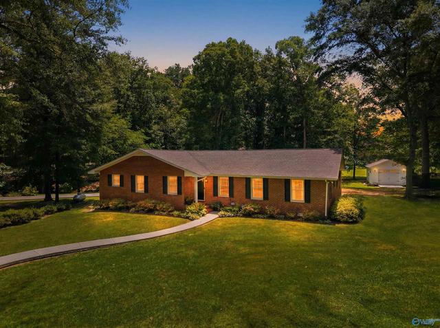 363 Horton Cir, Boaz, AL 35956
