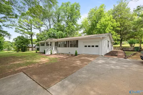 703 Weatherly Rd, Huntsville, AL 35803