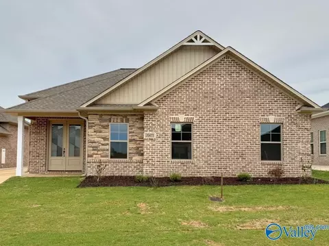 26411 Old Town Dr, Athens, AL 35613