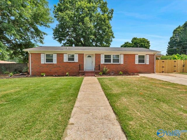 3906 Ellen Dr, Huntsville, AL 35810