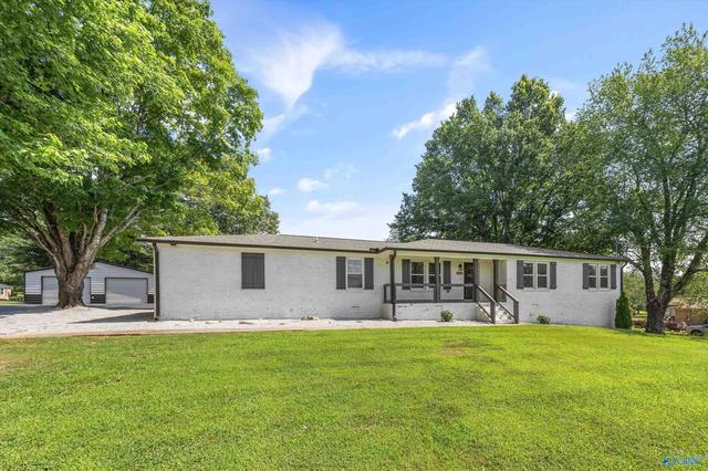 6112 Fairfield Dr, Huntsville, AL 35811