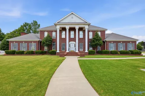 1702 Townshend Trce, Decatur, AL 35603