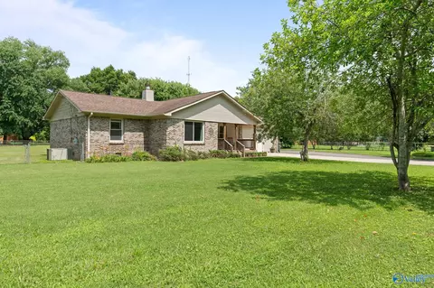 151 Sutton Dr, Hazel Green, AL 35750
