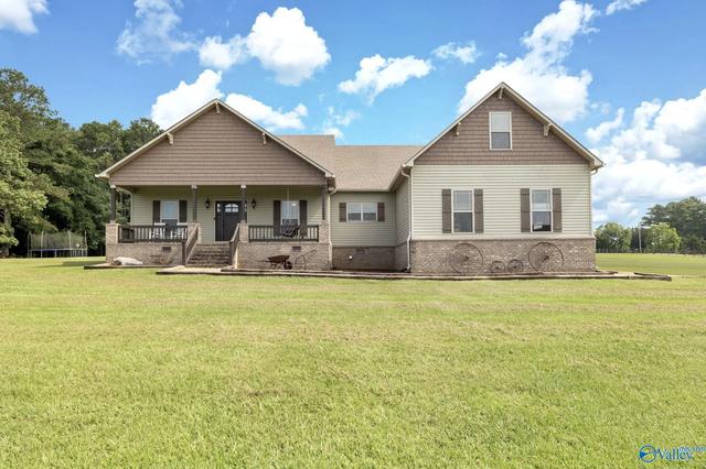 256 W D Harvey Rd, Falkville, AL 35622