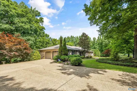 Exterior - 407 Old Brompton Ln, Killen, AL 35645 photo 2 of 11