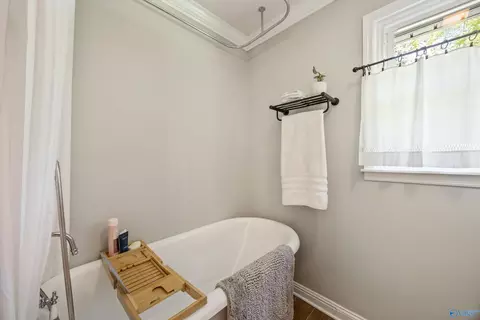 Bath - 407 Old Brompton Ln, Killen, AL 35645 photo 3 of 4