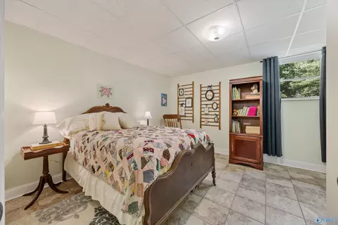 Bedroom - 407 Old Brompton Ln, Killen, AL 35645 photo 4 of 5