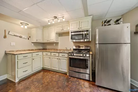 Kitchen - 407 Old Brompton Ln, Killen, AL 35645 photo 6 of 6