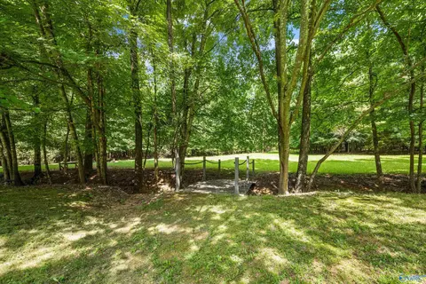 Exterior - 407 Old Brompton Ln, Killen, AL 35645 photo 7 of 11