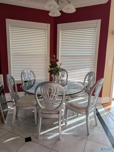 Dining - 4831 Highway 71, Dutton, AL 35744 photo 1 of 3