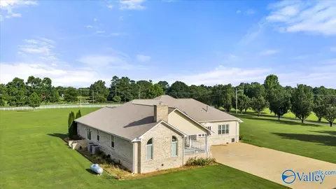 Exterior - 4831 Highway 71, Dutton, AL 35744 photo 3 of 7